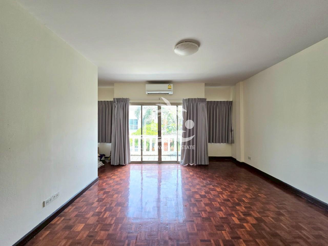 1 (23) Jomtien Townhouse – Jomtien