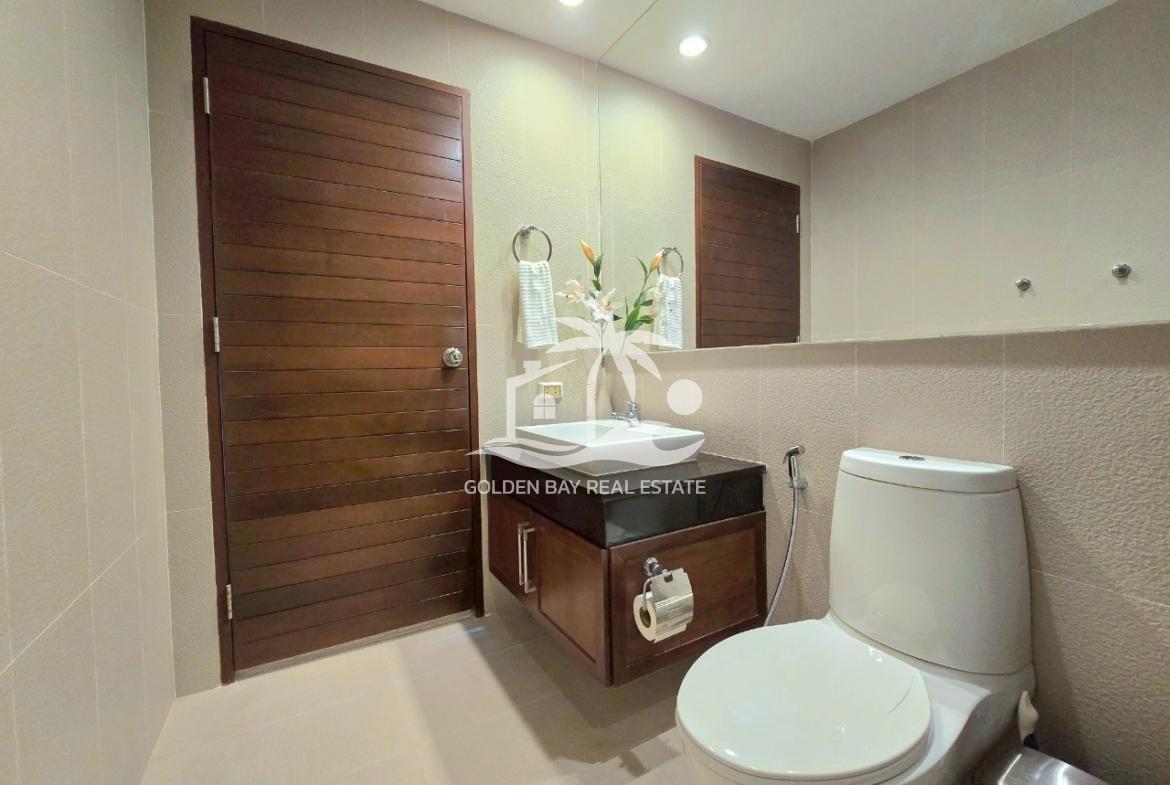 The Axis Condominium – Pratumnak Hill