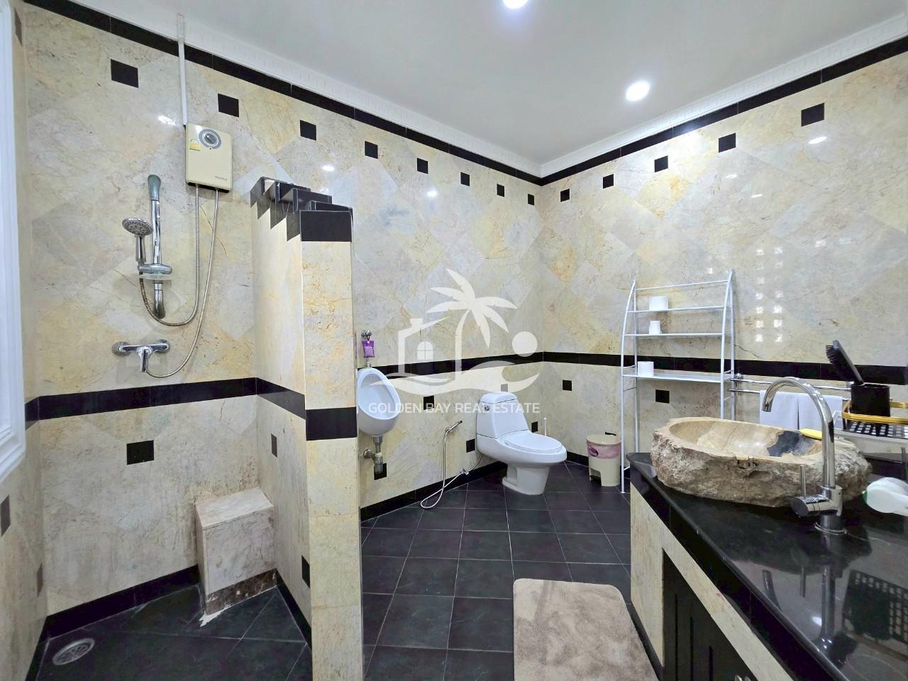 1 (29) Jomtien Palace – Jomtien