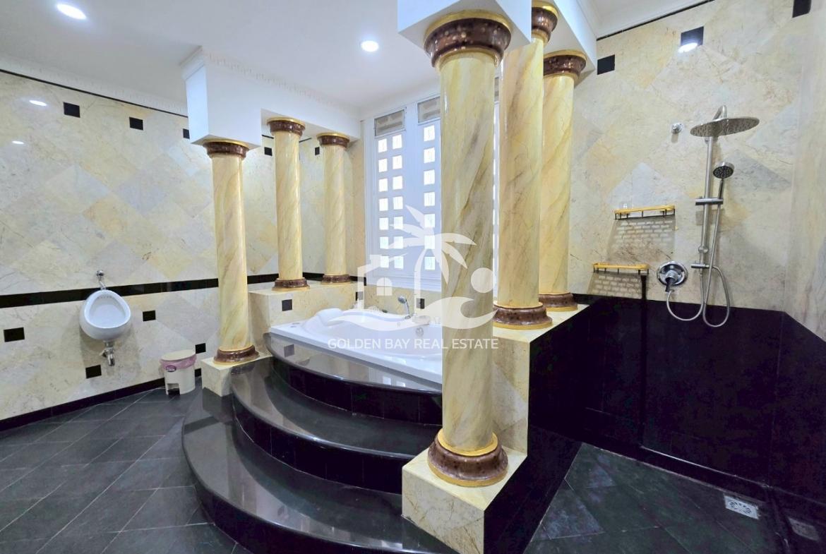 Jomtien Palace – Jomtien