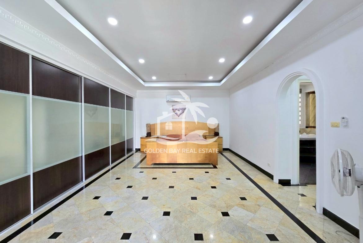 Jomtien Palace – Jomtien