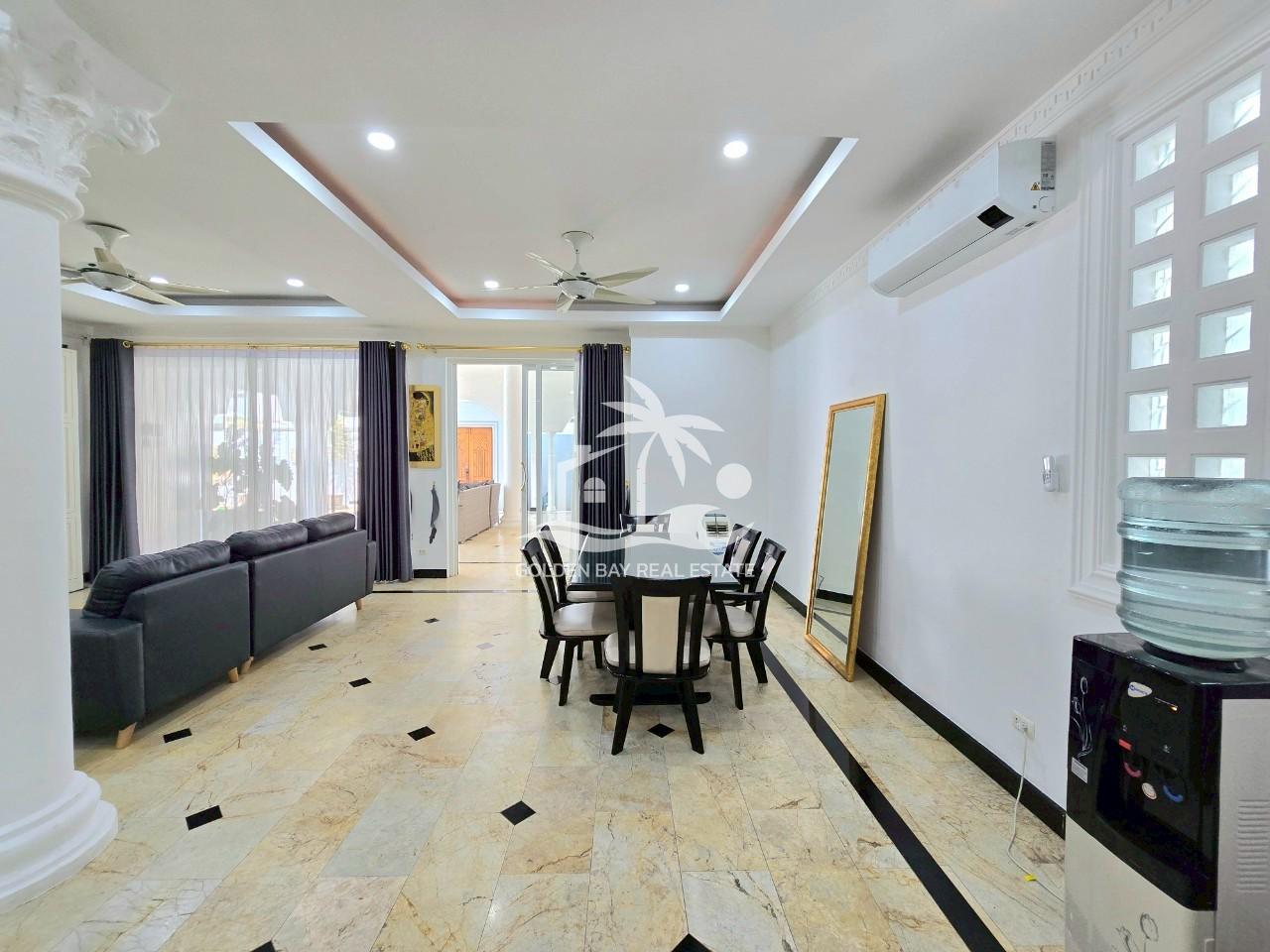 1 (42) Jomtien Palace – Jomtien