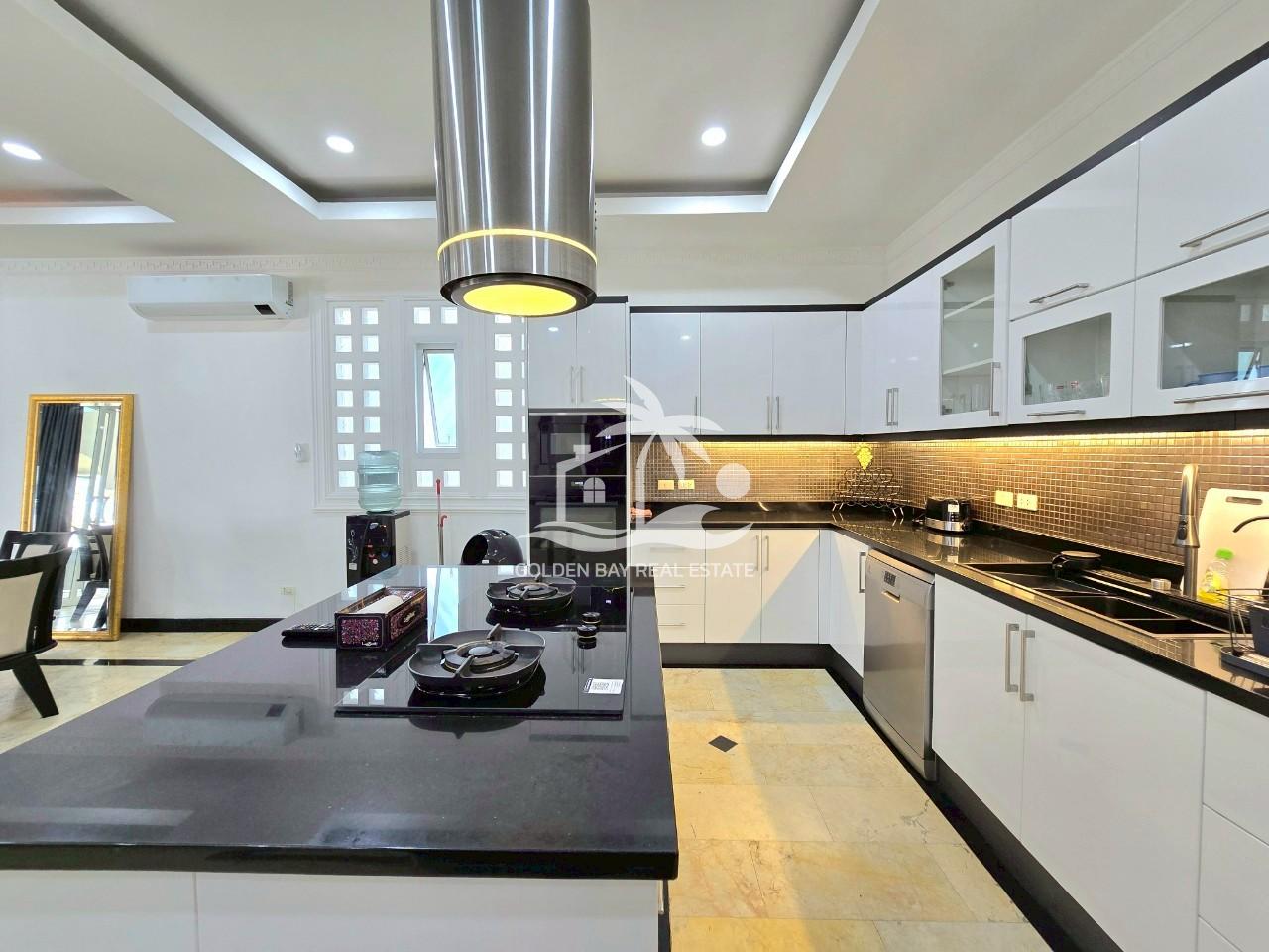 1 (44) Jomtien Palace – Jomtien
