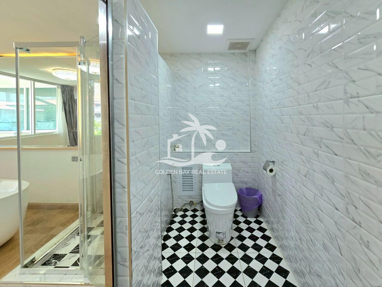 1 (5) Villa Norway Resort 1 – Pratumnak Hill