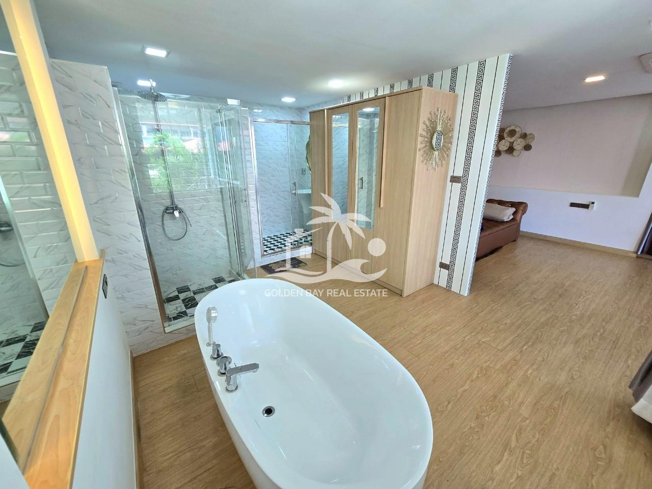 1 (6) Villa Norway Resort 1 – Pratumnak Hill