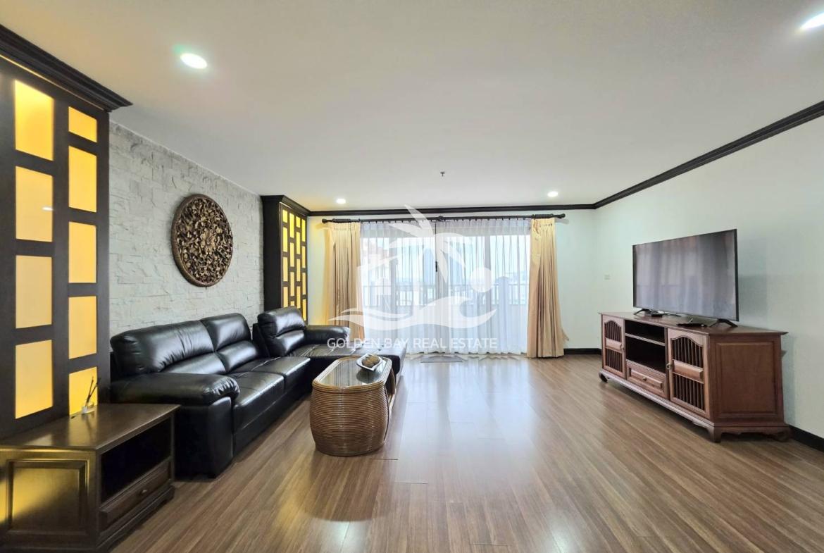 Nirvana Place – Pratumnak Hill