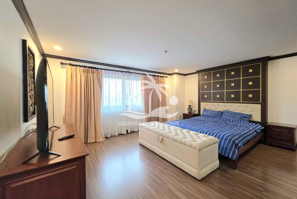Nirvana Place – Pratumnak Hill