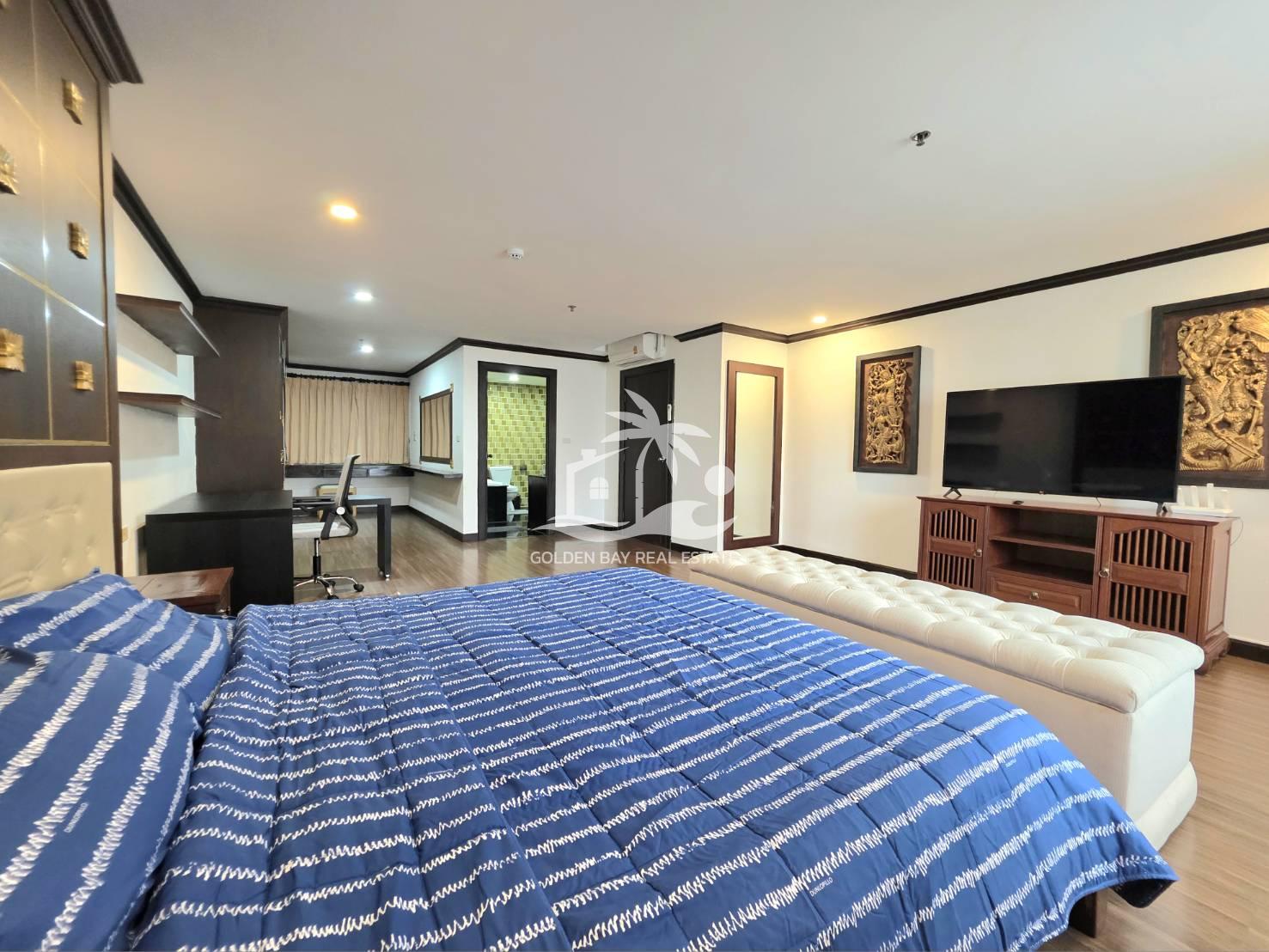 Nirvana Place – Pratumnak Hill