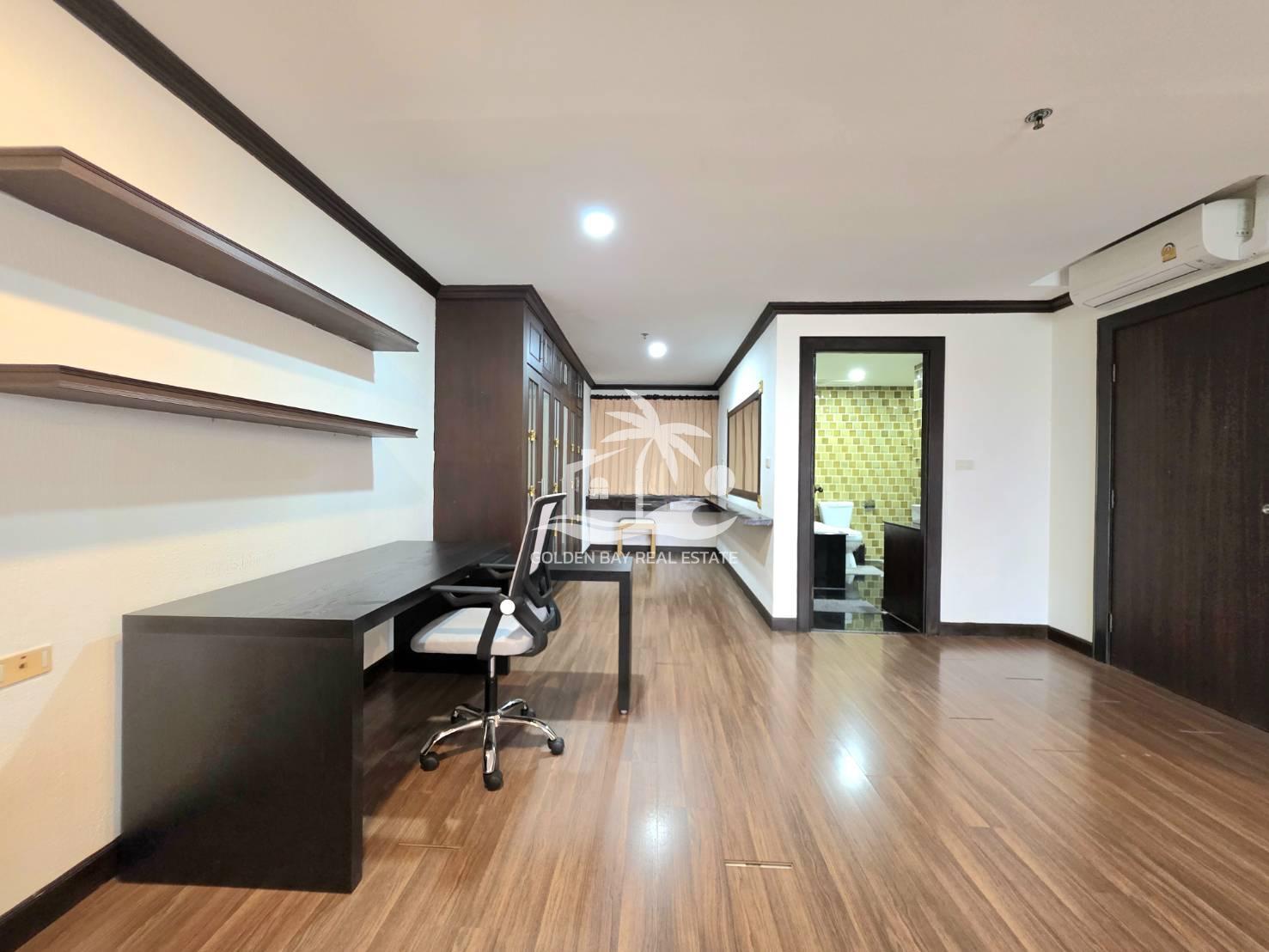Nirvana Place – Pratumnak Hill