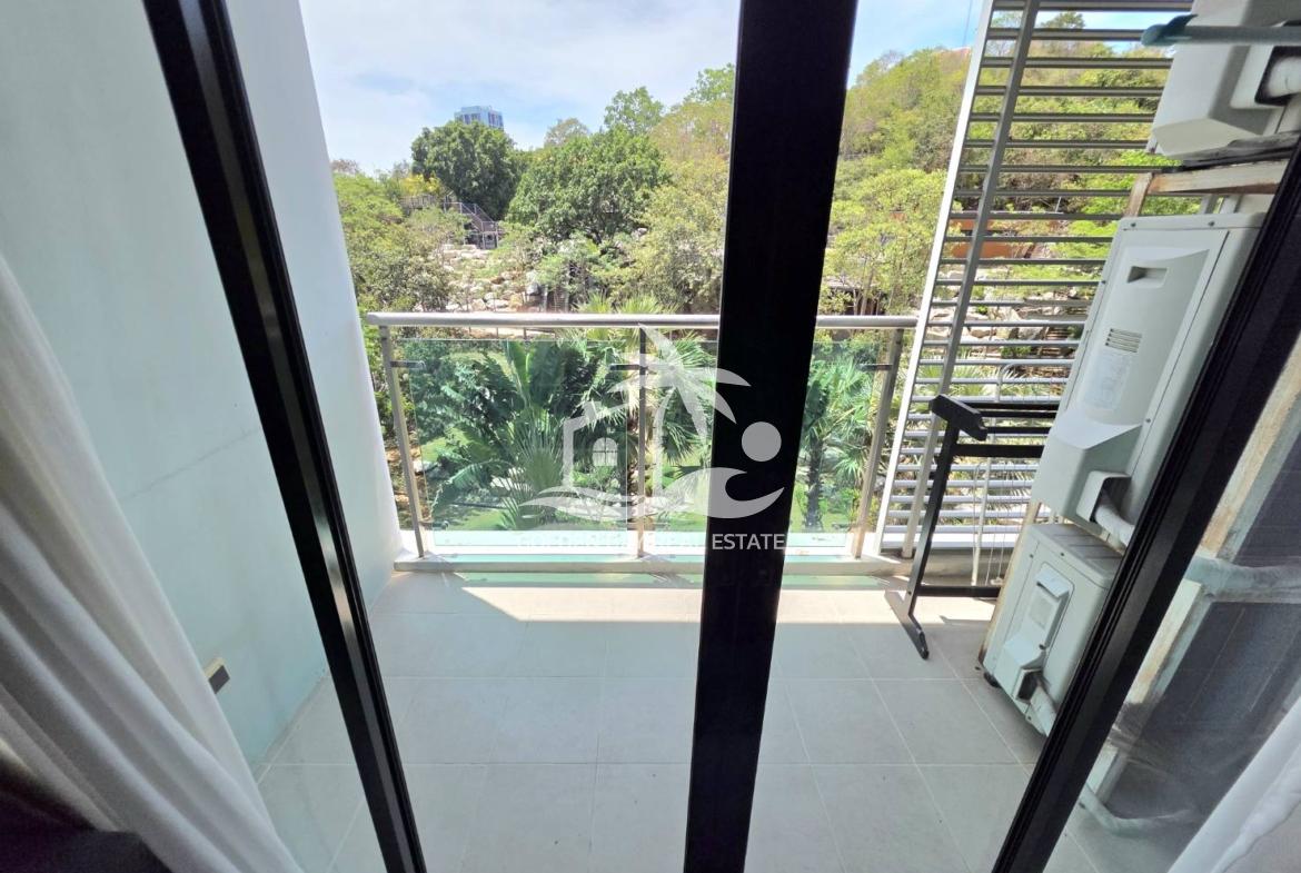 The Axis Condominium – Pratumnak Hill