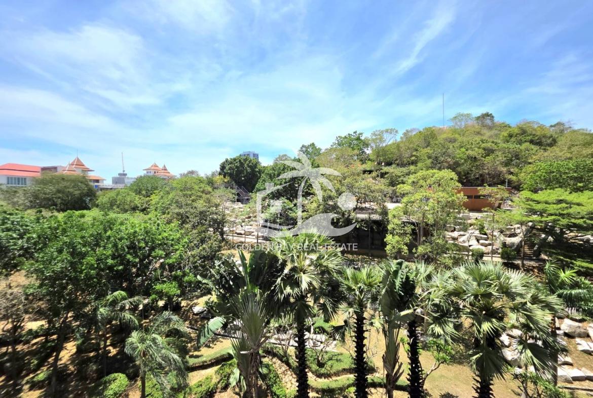 The Axis Condominium – Pratumnak Hill