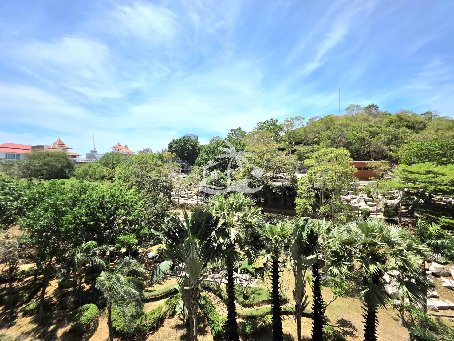 The Axis Condominium – Pratumnak Hill