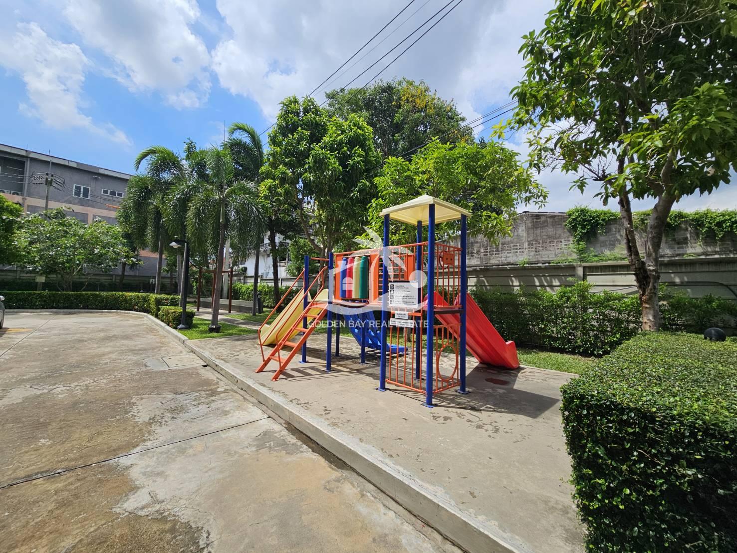 1441429_0 Lumpini Condo Town – Naklua