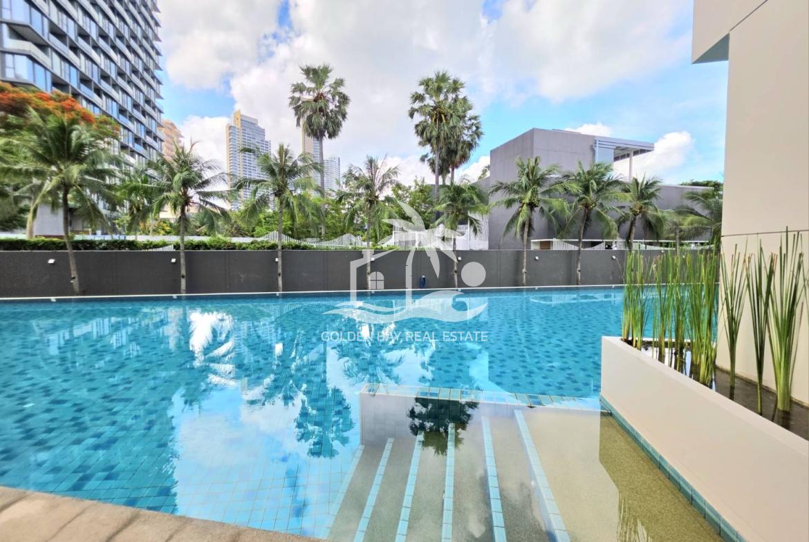 Ananya Beachfront Condominium – Wongamat