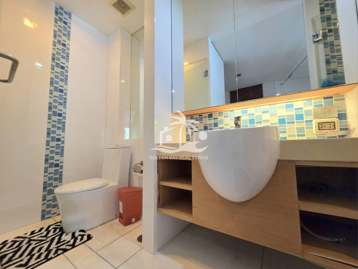 Ananya Beachfront Condominium – Wongamat