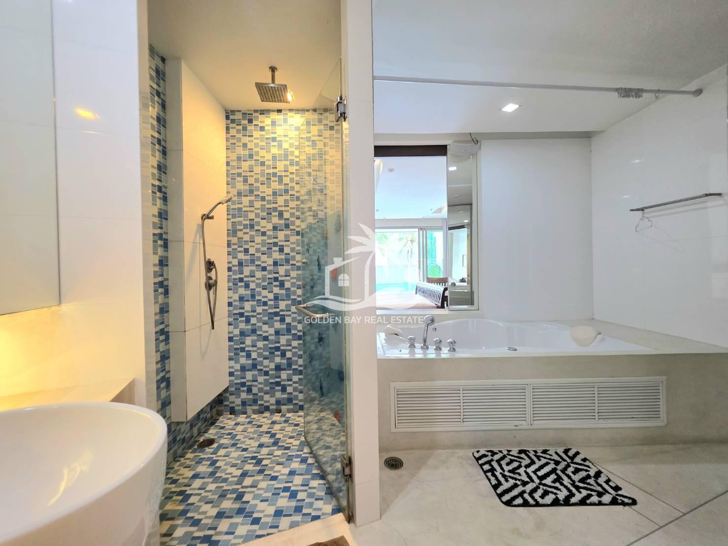 Ananya Beachfront Condominium – Wongamat