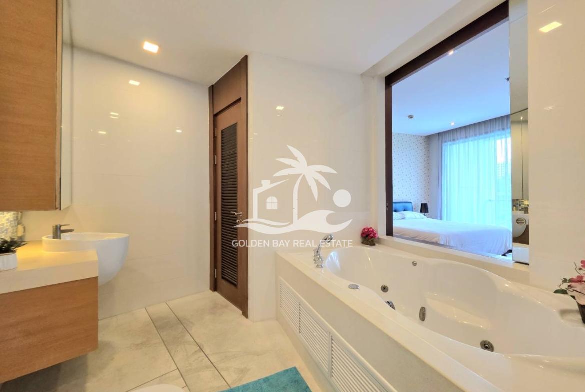 Ananya Beachfront Condominium – Wongamat