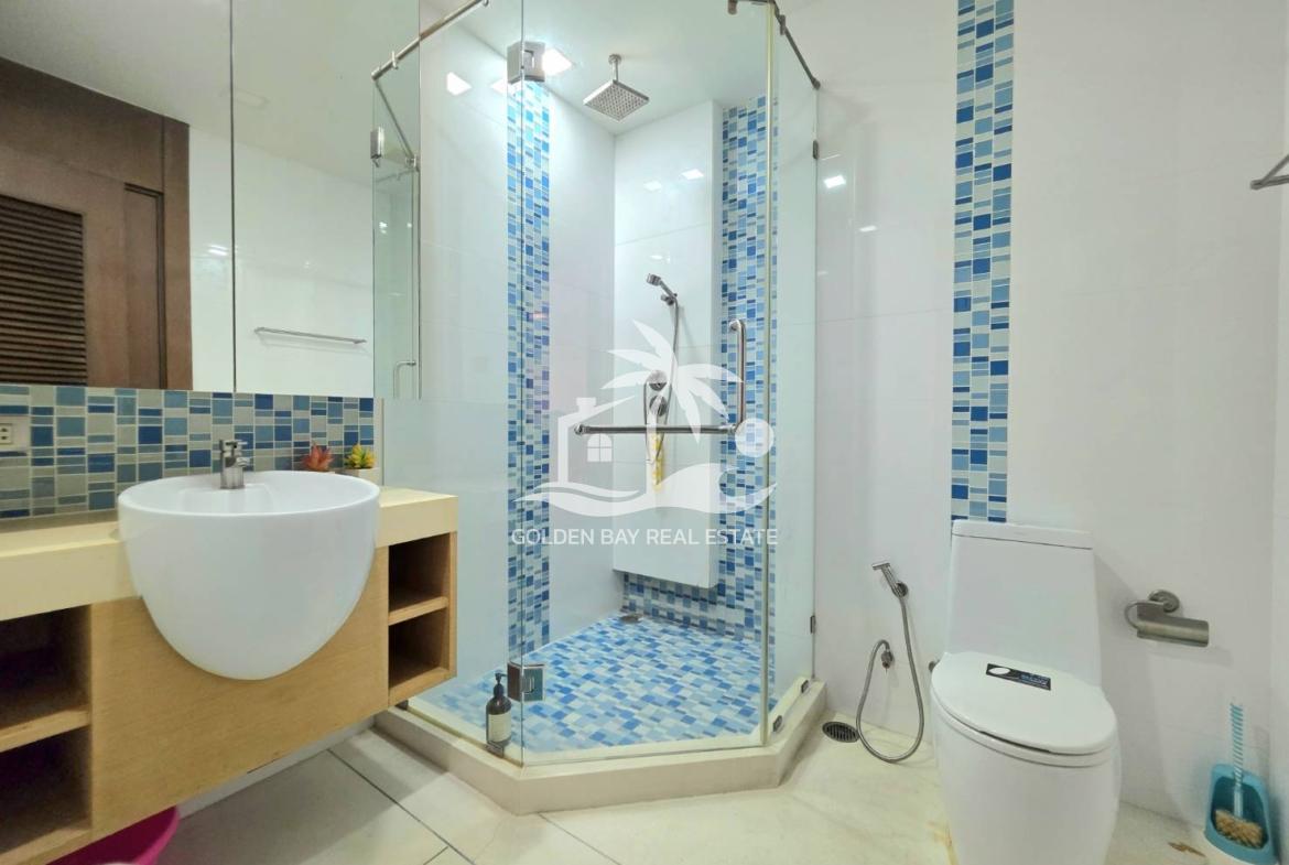Ananya Beachfront Condominium – Wongamat