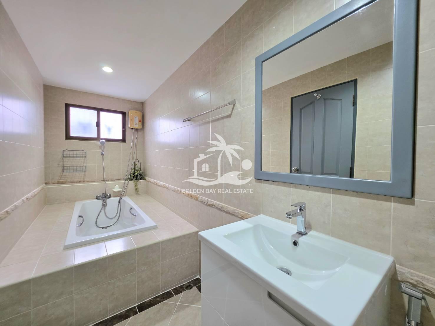 Hill Side Village – East Pattaya