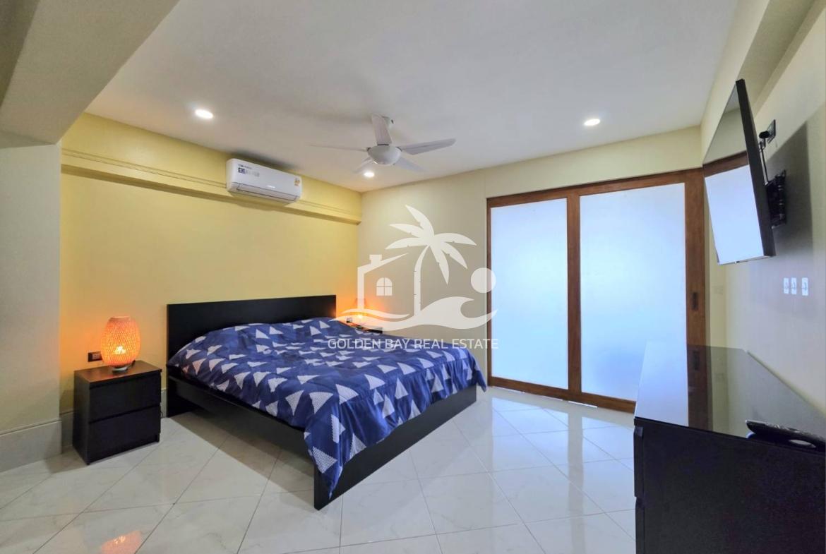 Sombat Pattaya Condotel – Pratumnak Hill