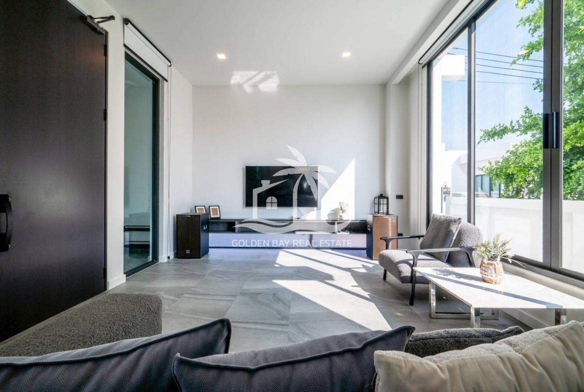 Luxury Pool House – Na Jomtien