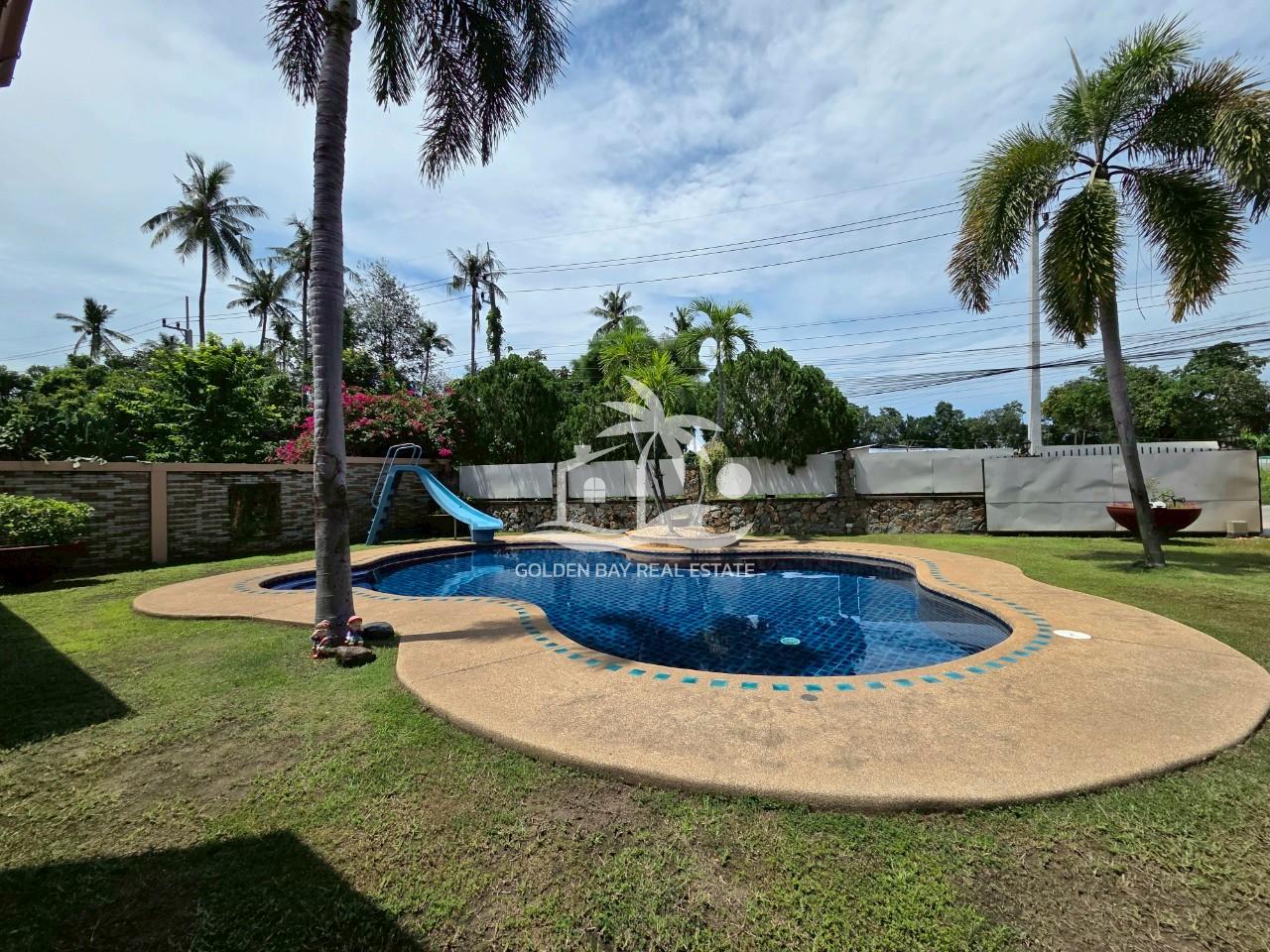 LINE_ALBUM_23052025_250523_21 Private House in Soi Thepnimit – East Pattaya