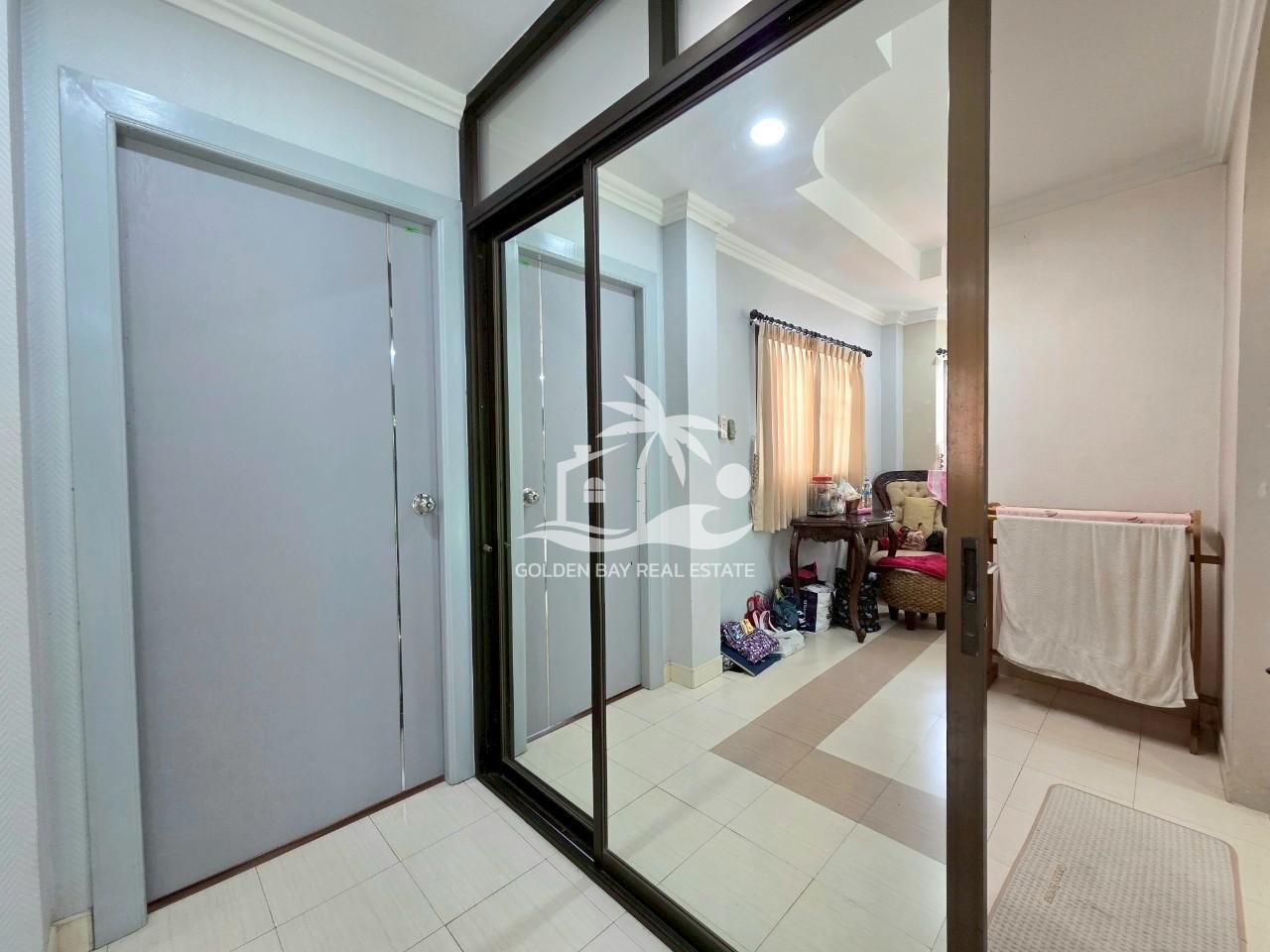 LINE_ALBUM_24052025_250524_13 Private House in Pong – East Pattaya