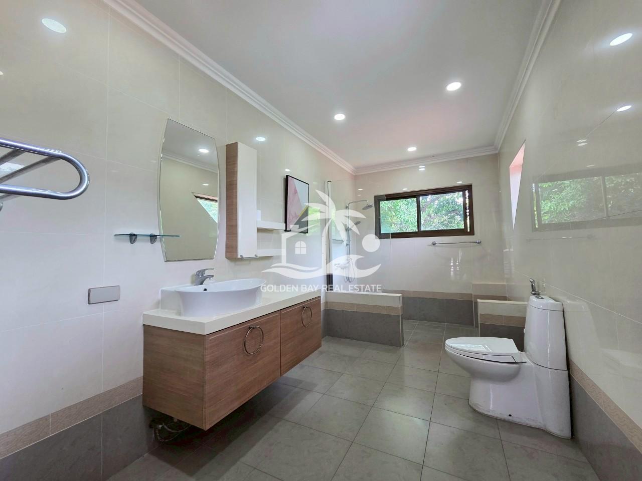 LINE_ALBUM_24052025_250524_6 Private House in Pong – East Pattaya