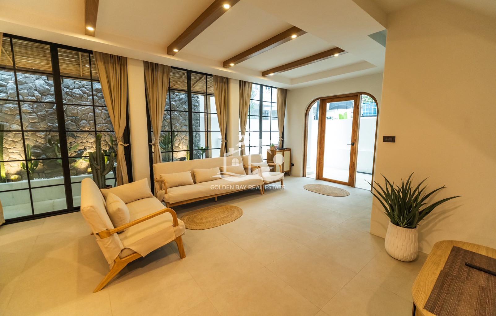 LINE_ALBUM_Santorini Wongamat 75K_250509_31 Wongamat Exclusive Place – Wongamat