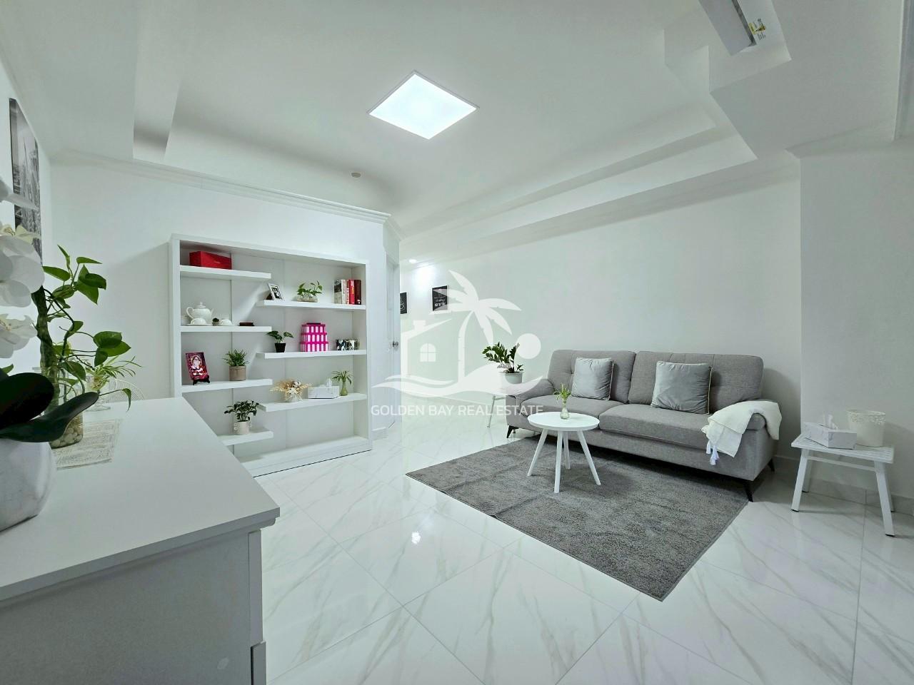 1 (13) Jomtien Complex – Jomtien