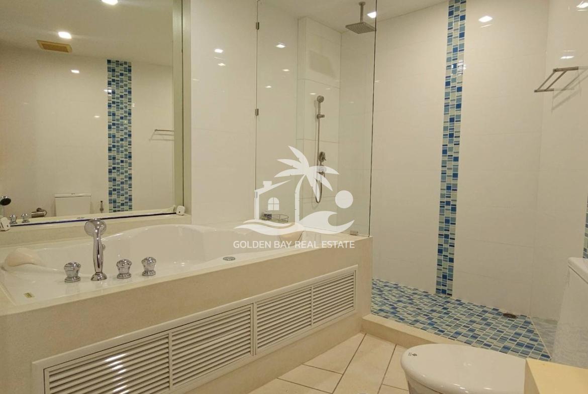Ananya Beachfront Condominium – Wongamat