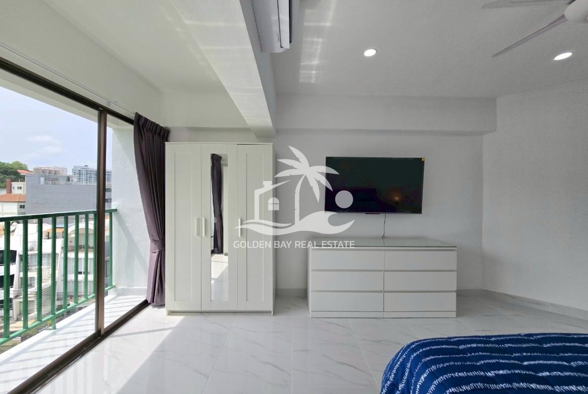 Sombat Pattaya Condotel – Pratumnak Hill