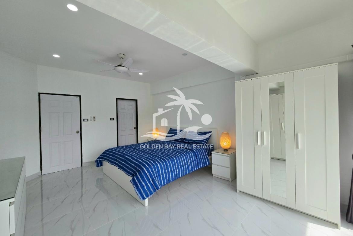 Sombat Pattaya Condotel – Pratumnak Hill