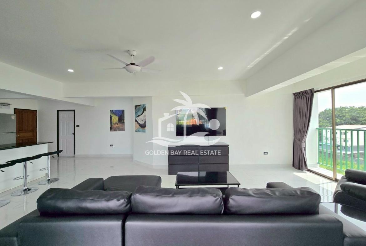 Sombat Pattaya Condotel – Pratumnak Hill