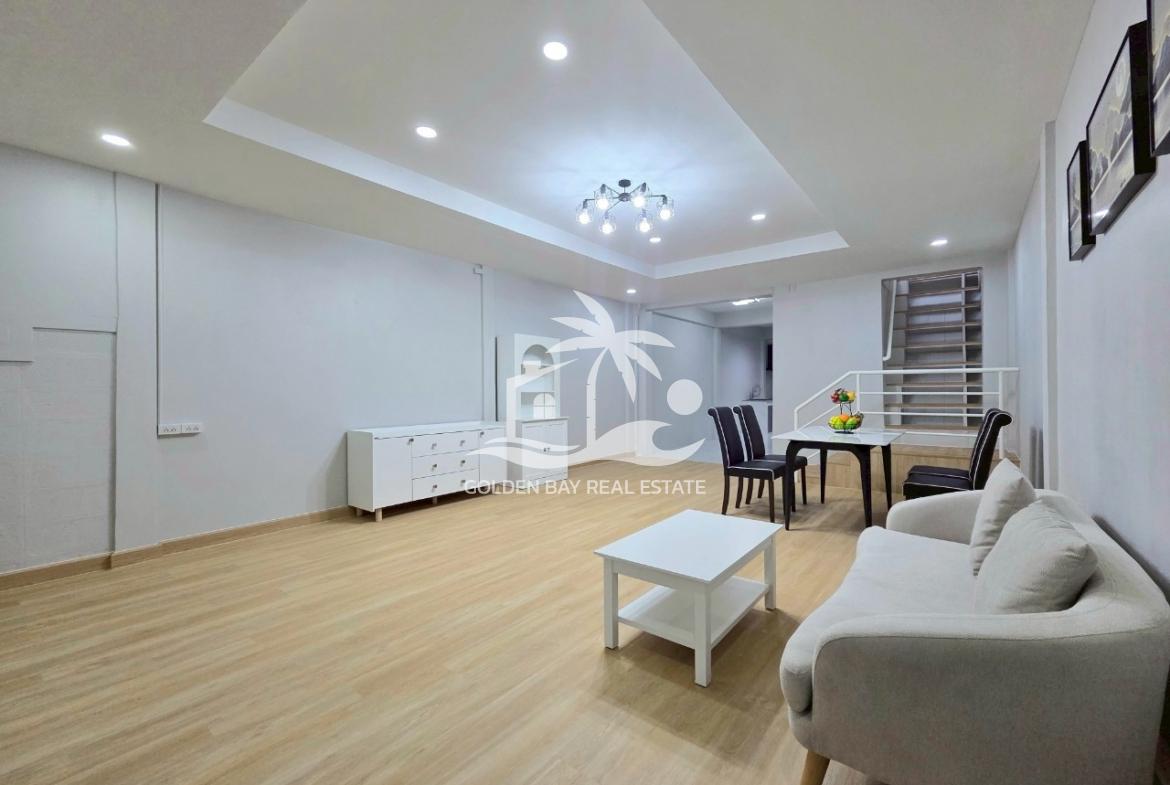 Townhouse in Soi Sukhumvit Pattaya 43 – East Pattaya