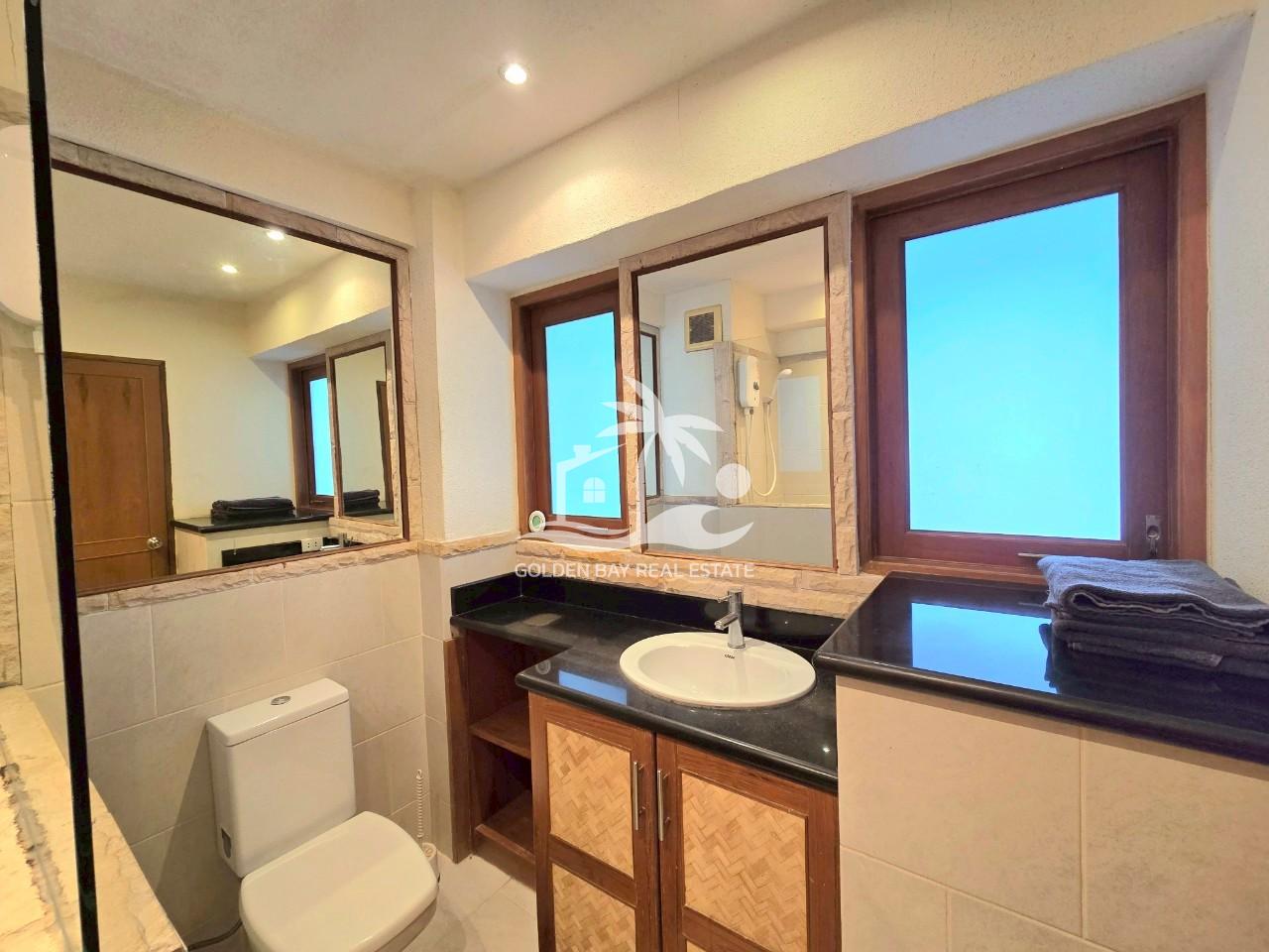 1 (15) Sombat Pattaya Condotel – Pratumnak Hill