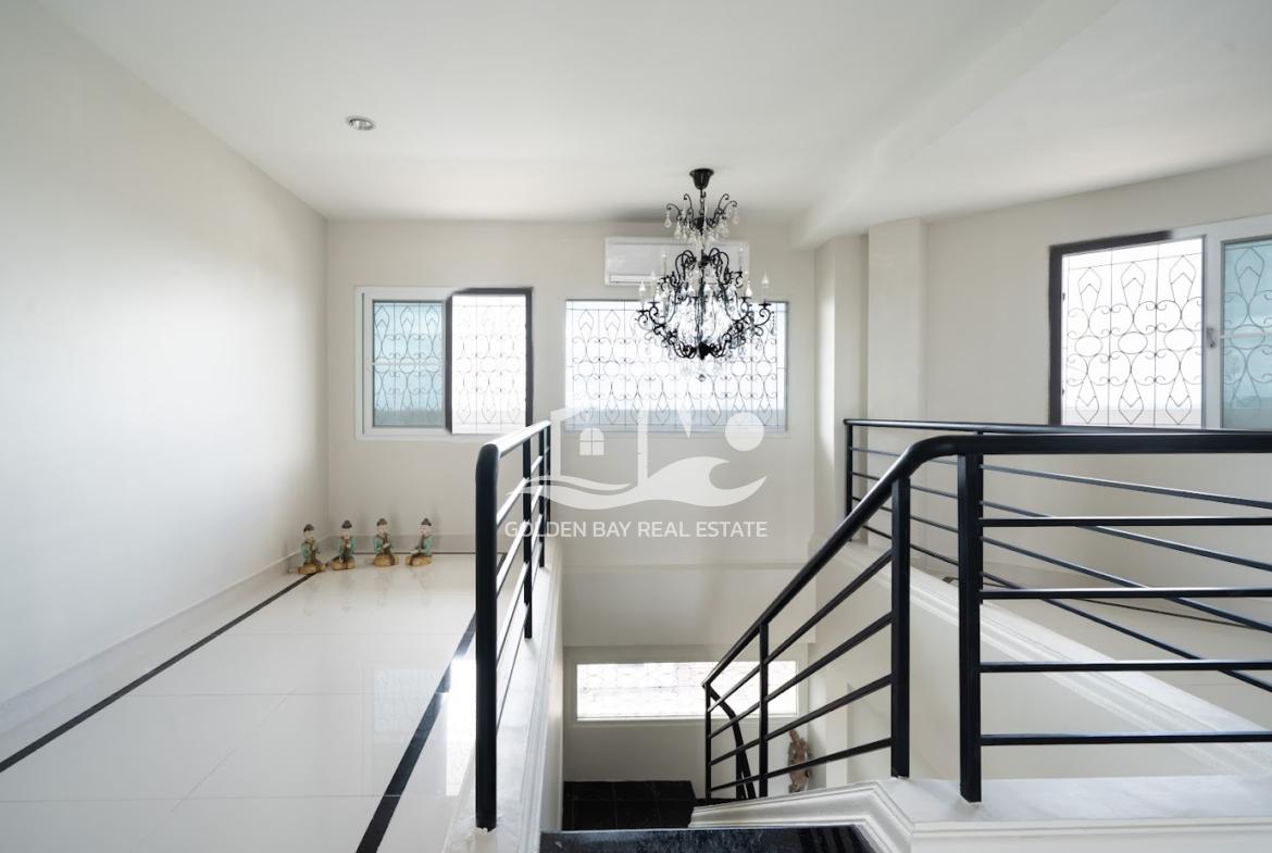 Somphong Condotel – Baan Amphur