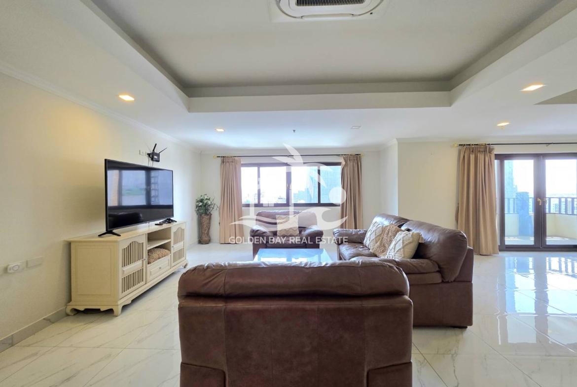 Nirvana Place – Pratumnak Hill