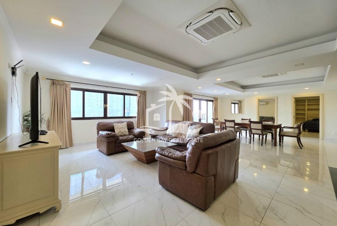 Nirvana Place – Pratumnak Hill