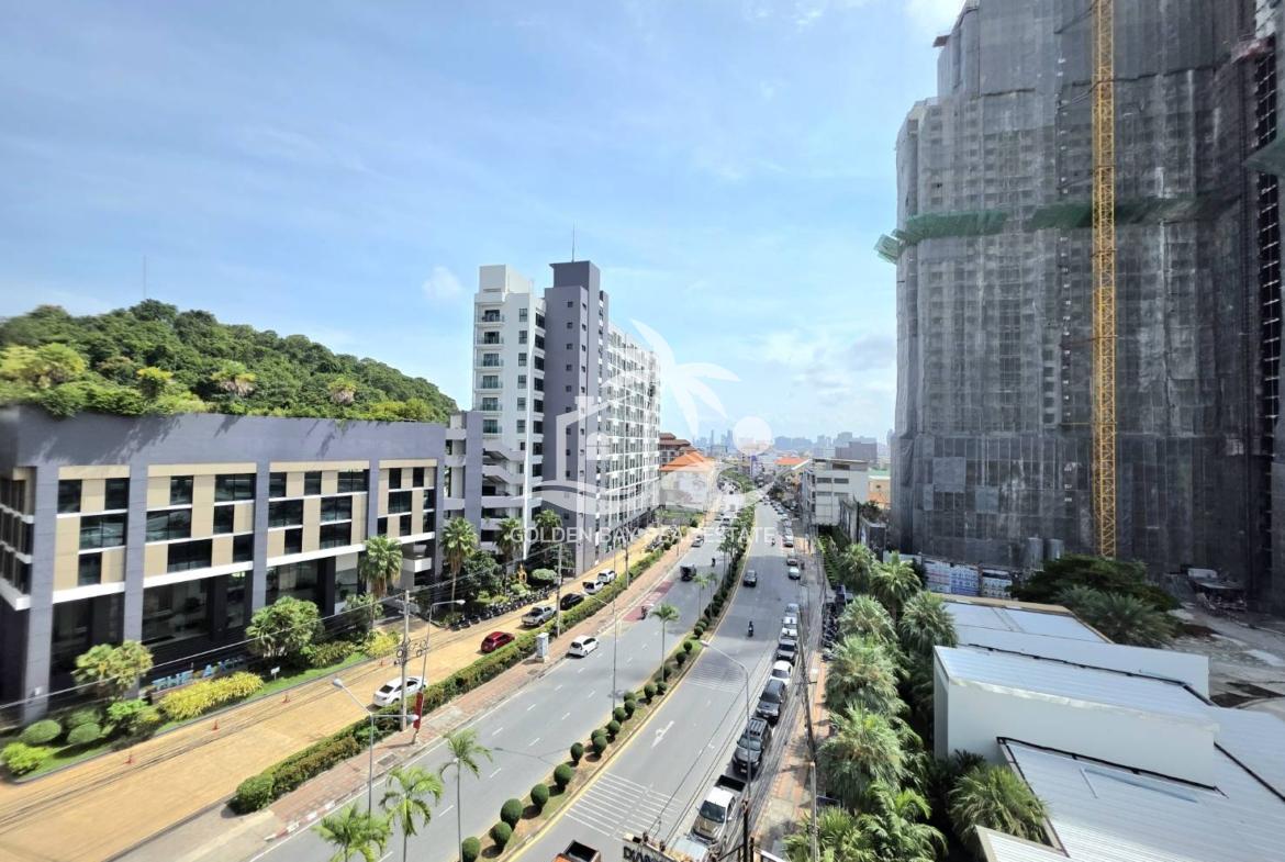 Nirvana Place – Pratumnak Hill