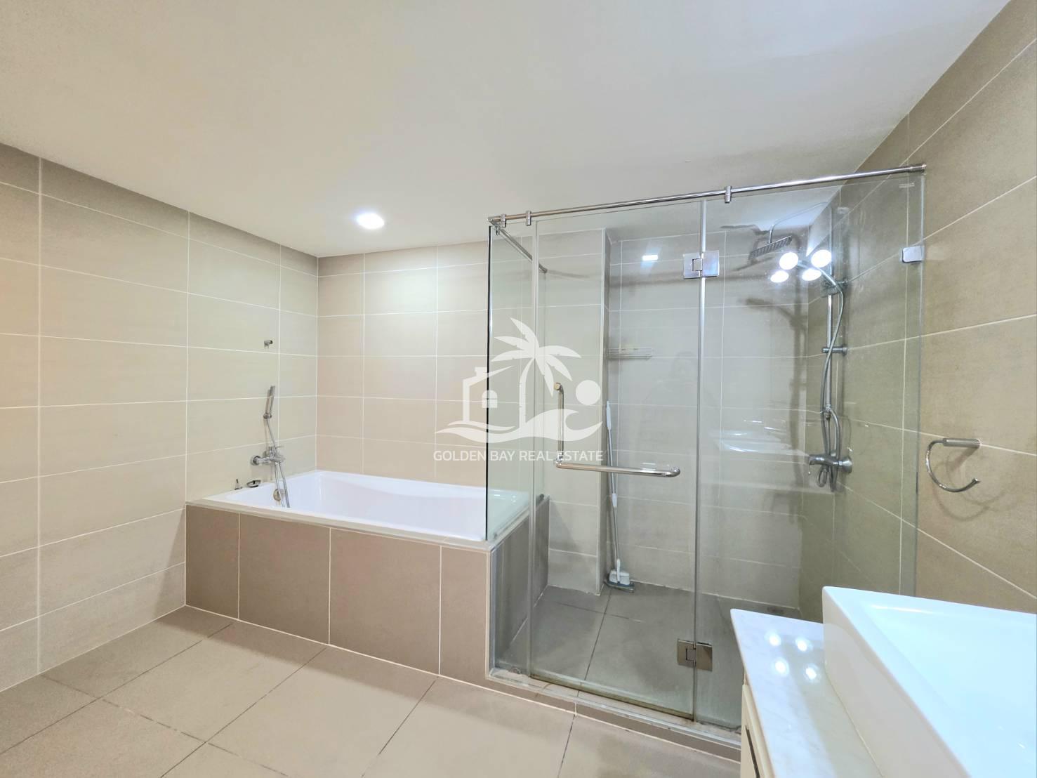 1709303_0 Nirvana Place – Pratumnak Hill