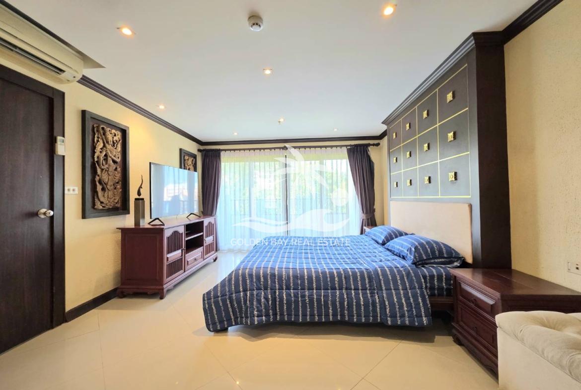 Nirvana Place – Pratumnak Hill