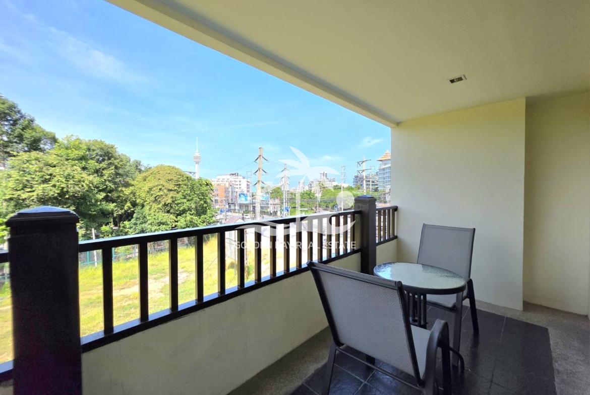 Nirvana Place – Pratumnak Hill