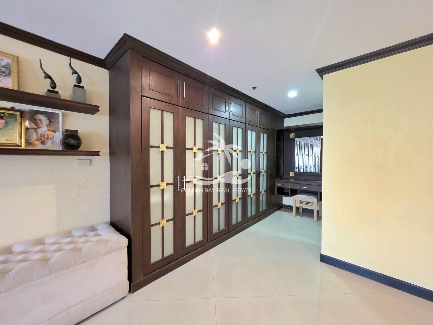 1710187_0 Nirvana Place – Pratumnak Hill