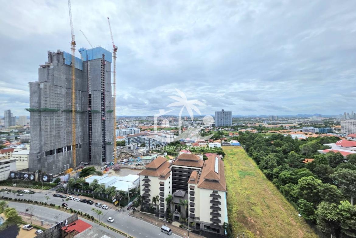 The Axis Condominium – Pratumnak Hill
