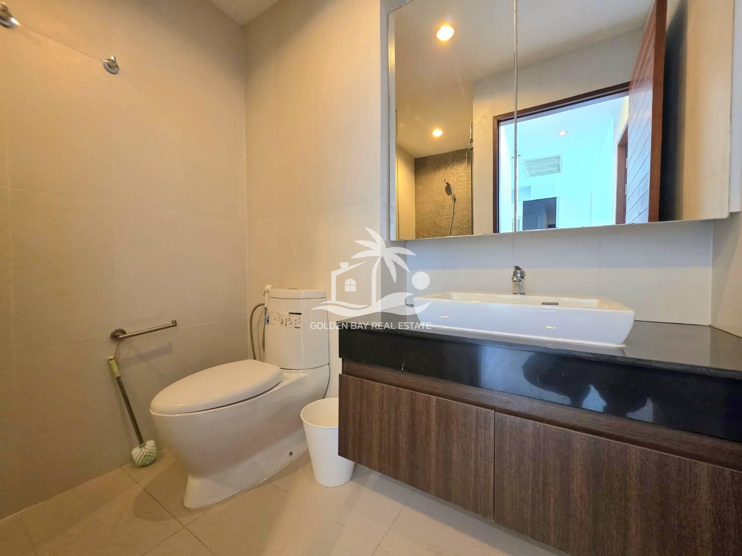 1712559_0 The Axis Condominium – Pratumnak Hill