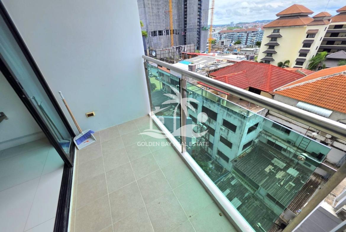 The Axis Condominium – Pratumnak Hill