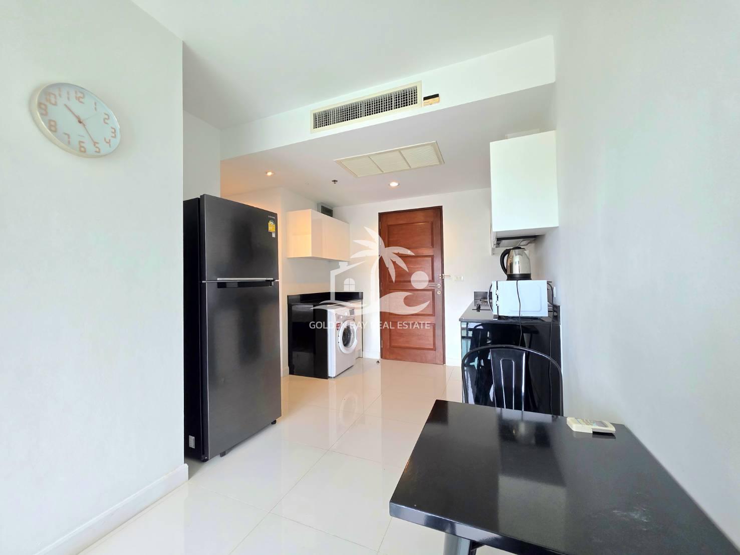 1712588_0 The Axis Condominium – Pratumnak Hill