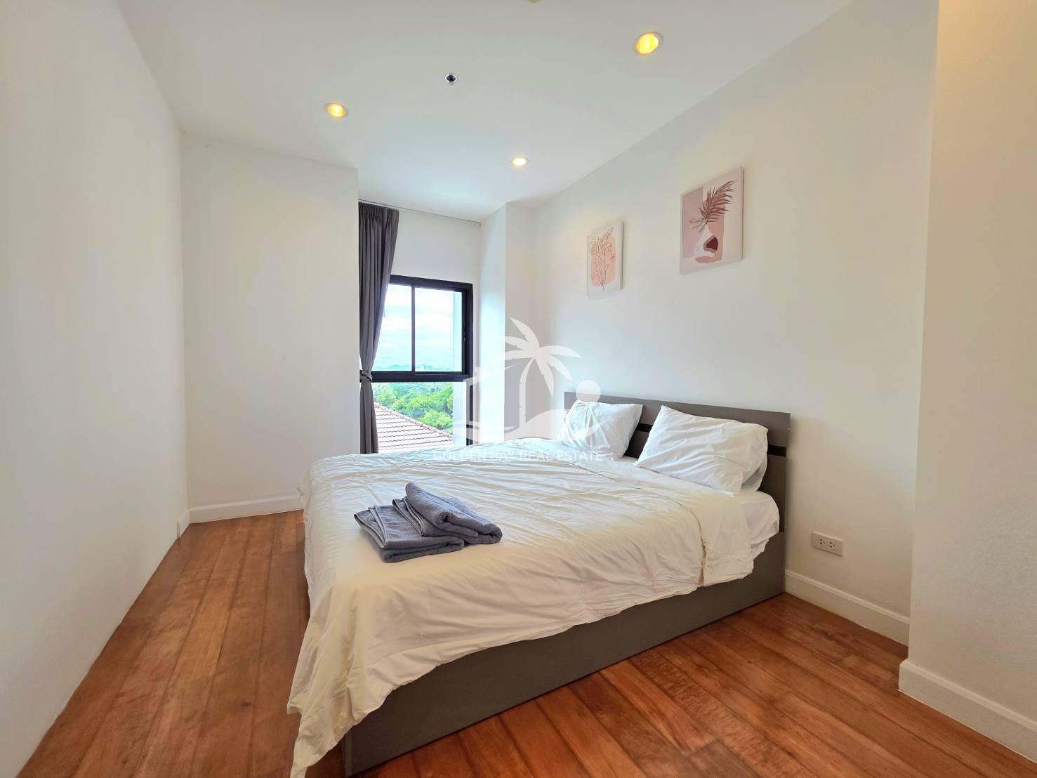 1712593_0 The Axis Condominium – Pratumnak Hill