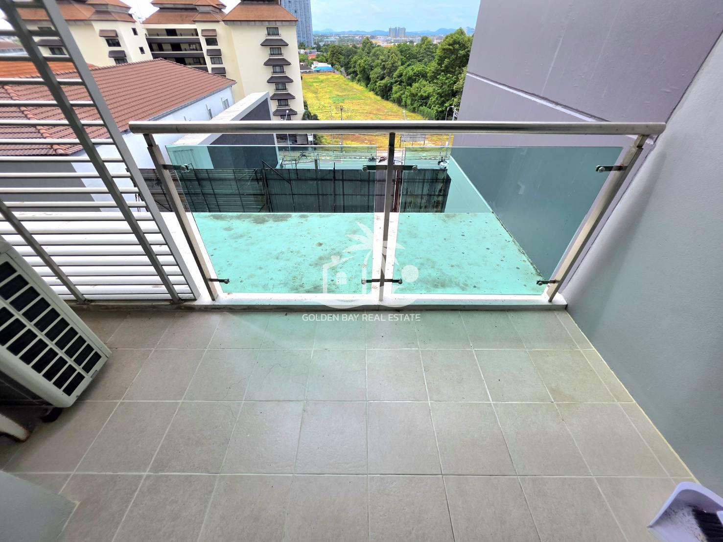 1712607_0 The Axis Condominium – Pratumnak Hill